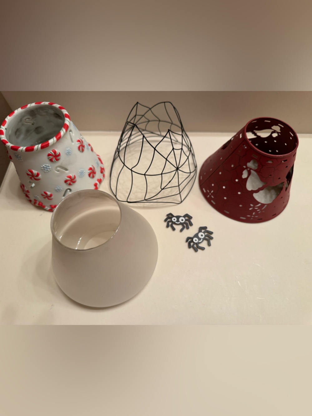 Partylite - 2 jar shades and 2 jar shade covers - MINT!